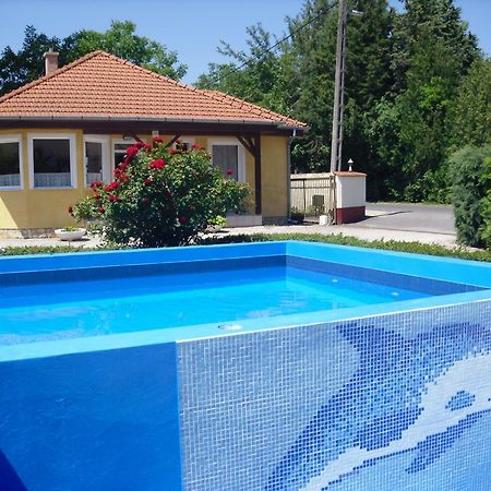 Tulipan Bungalow Camping Resort Дьєнешдіаш Екстер'єр фото