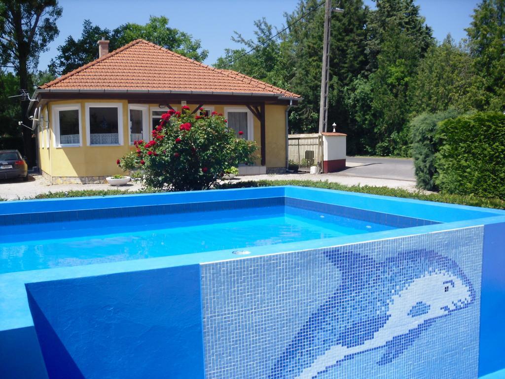 Tulipan Bungalow Camping Resort Дьєнешдіаш Екстер'єр фото