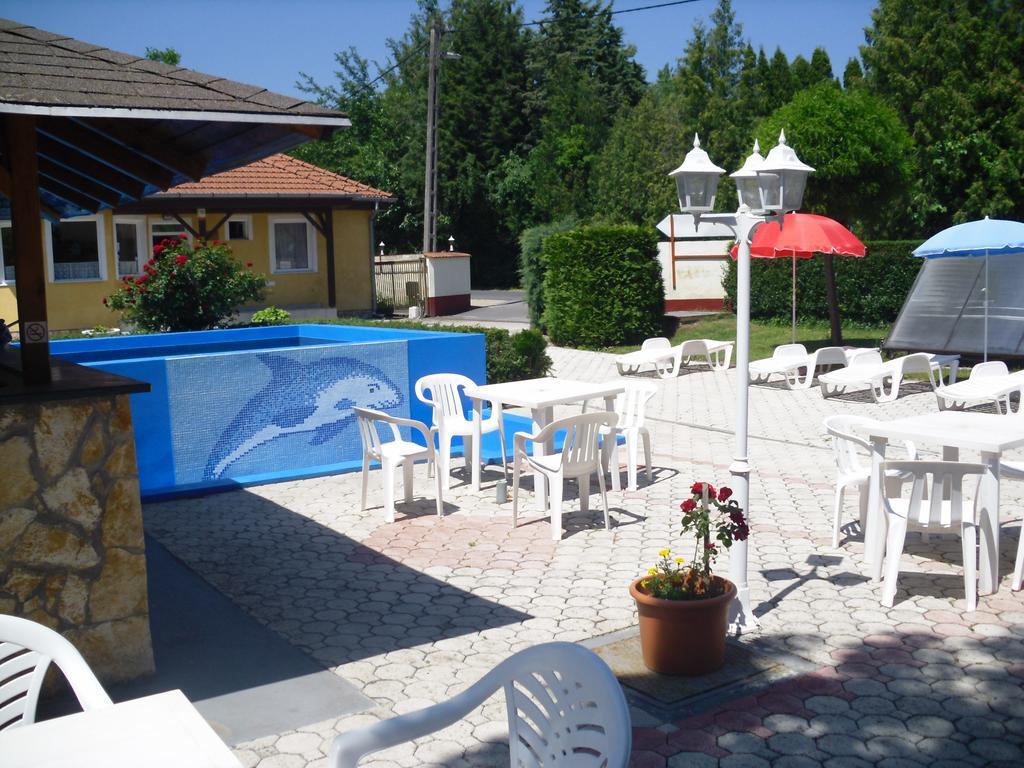 Tulipan Bungalow Camping Resort Дьєнешдіаш Екстер'єр фото