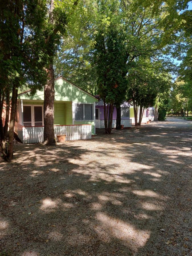 Tulipan Bungalow Camping Resort Дьєнешдіаш Екстер'єр фото
