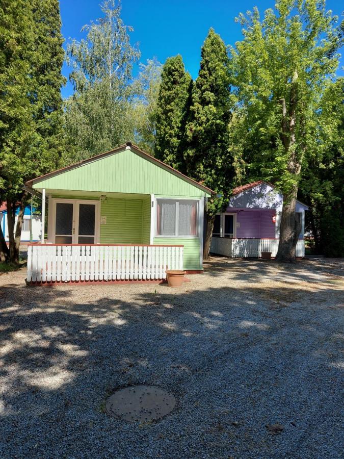 Tulipan Bungalow Camping Resort Дьєнешдіаш Екстер'єр фото