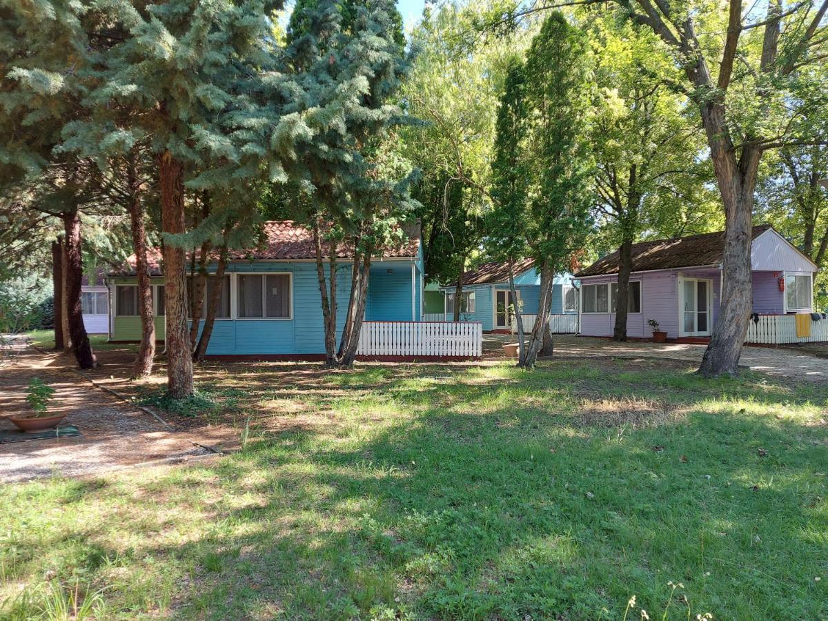 Tulipan Bungalow Camping Resort Дьєнешдіаш Екстер'єр фото