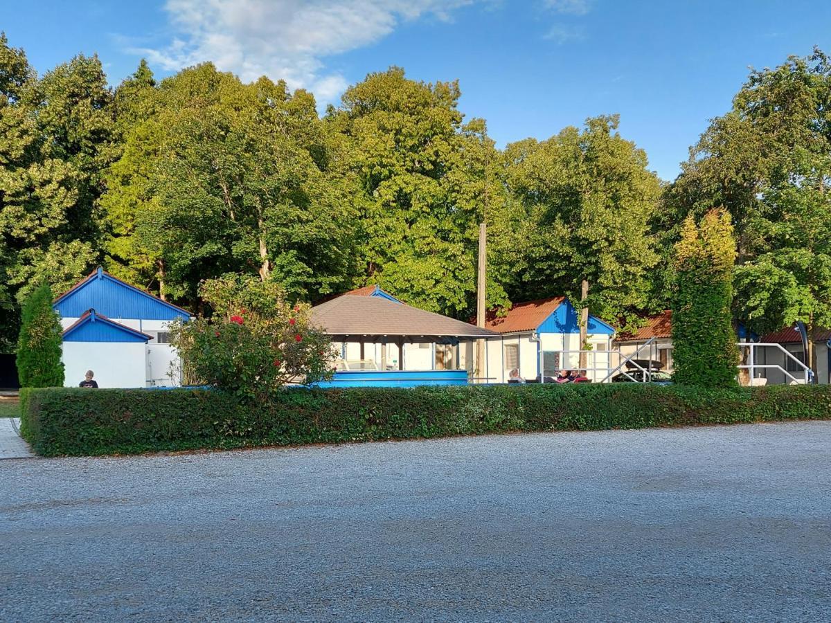 Tulipan Bungalow Camping Resort Дьєнешдіаш Екстер'єр фото
