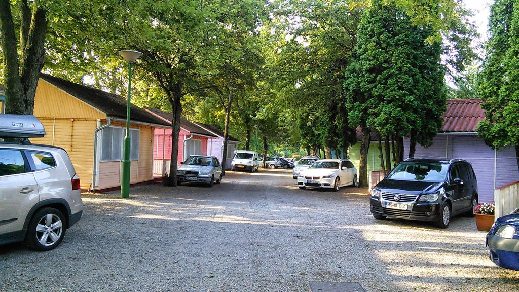 Tulipan Bungalow Camping Resort Дьєнешдіаш Екстер'єр фото